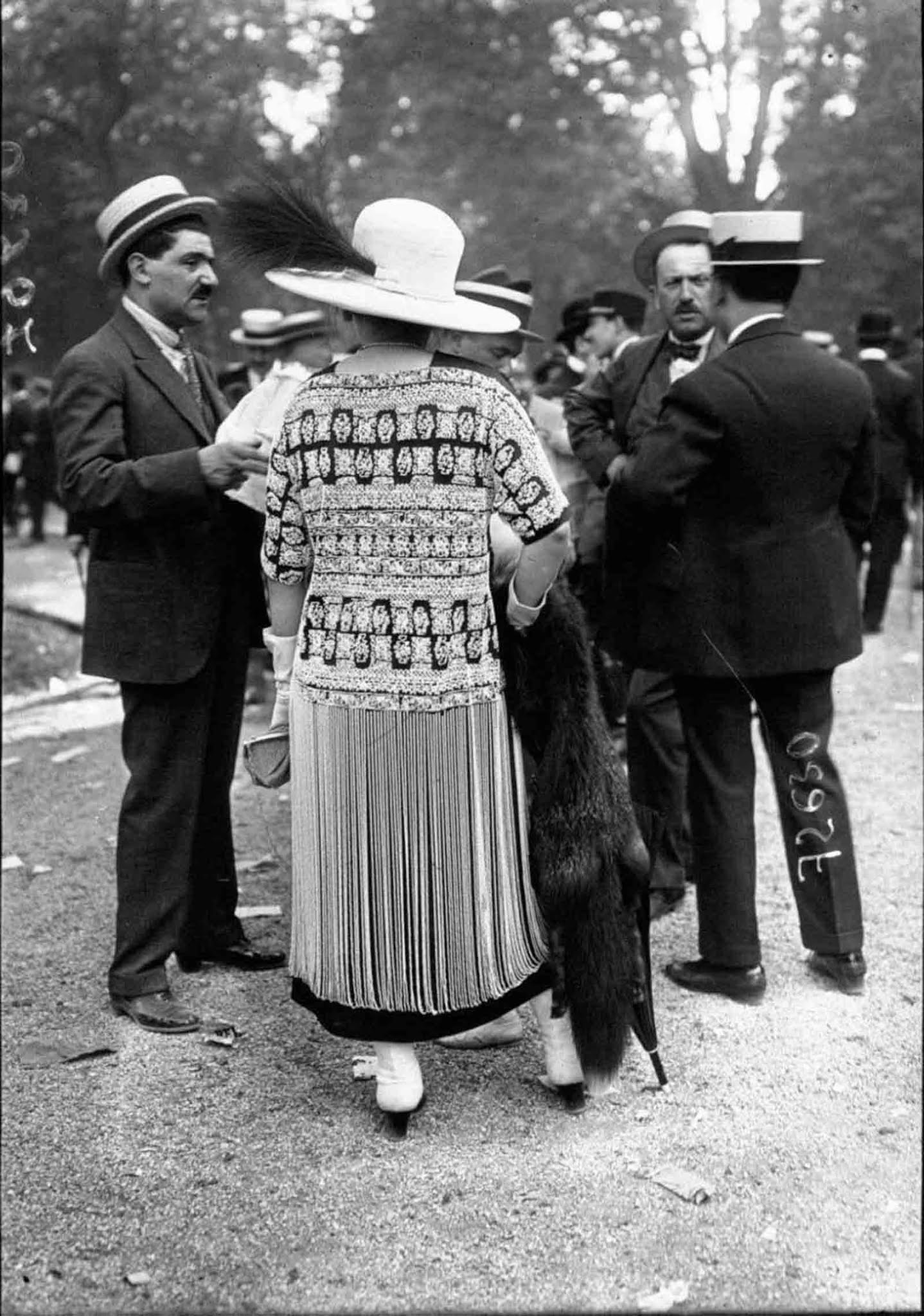 french fashion old street style photographs