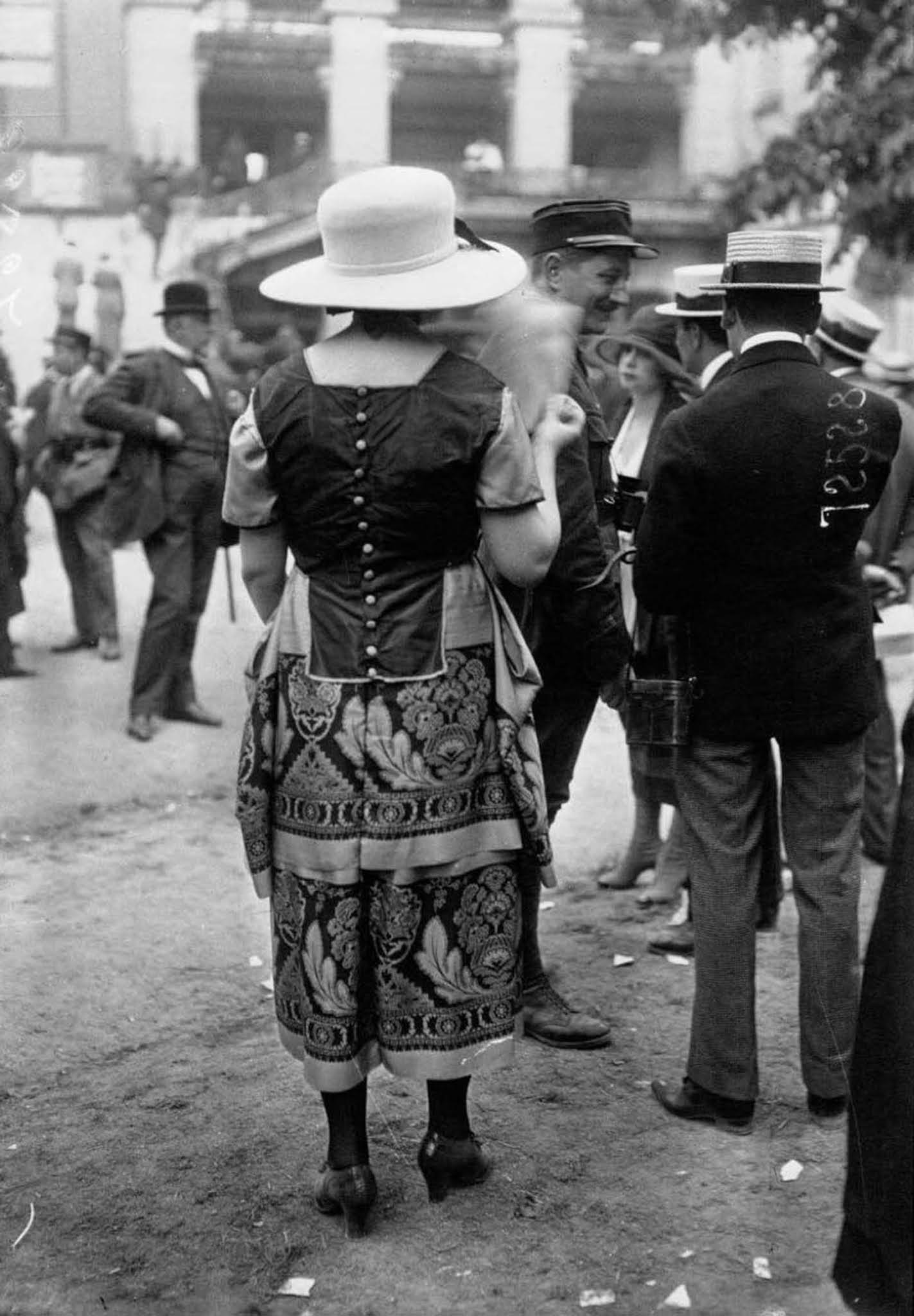 french fashion old street style photographs
