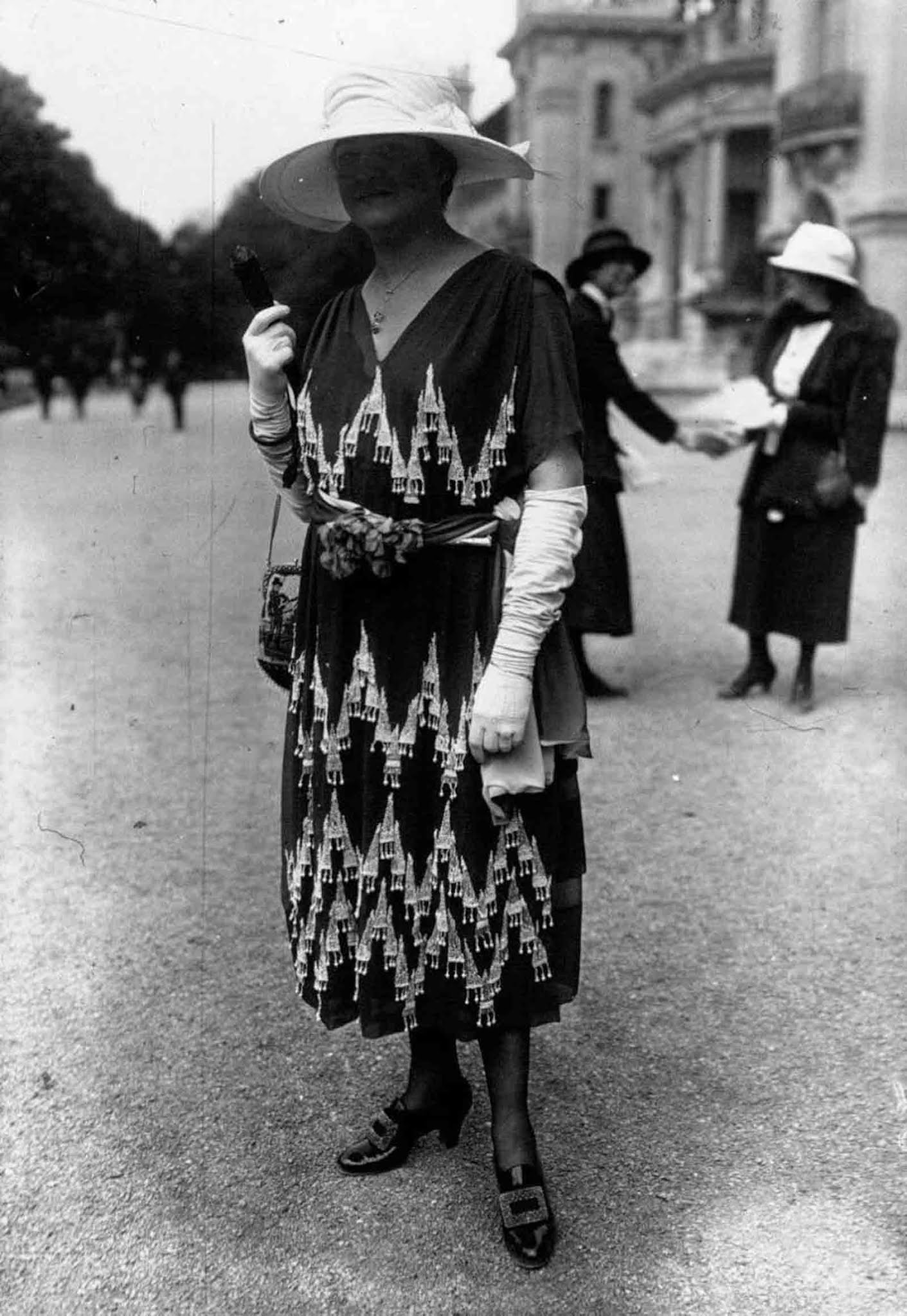 french fashion old street style photographs