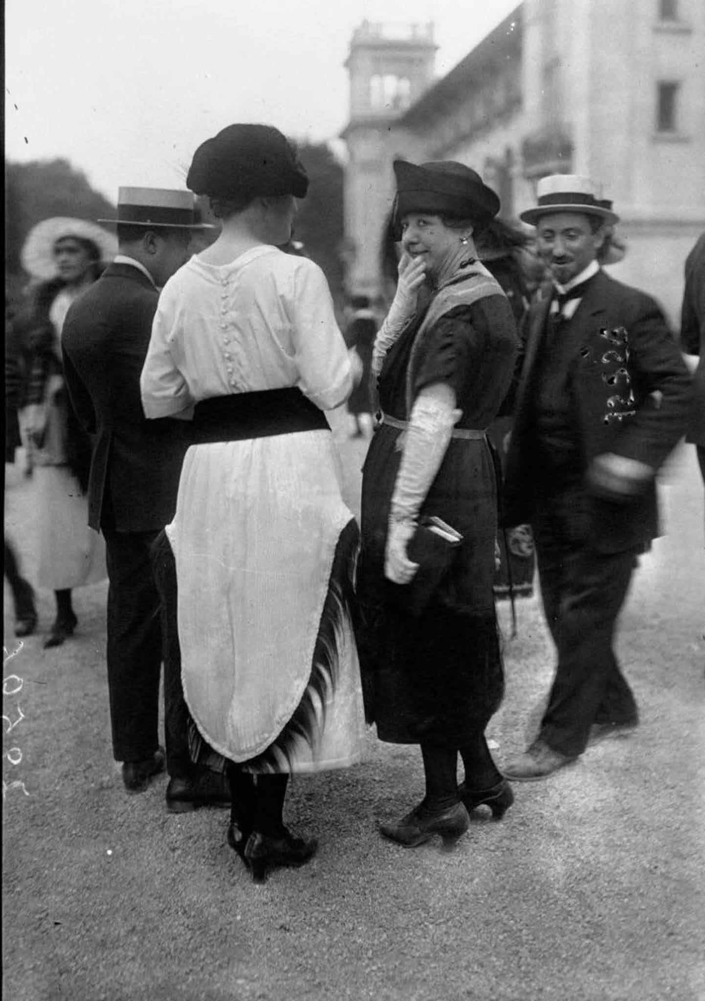 french fashion old street style photographs