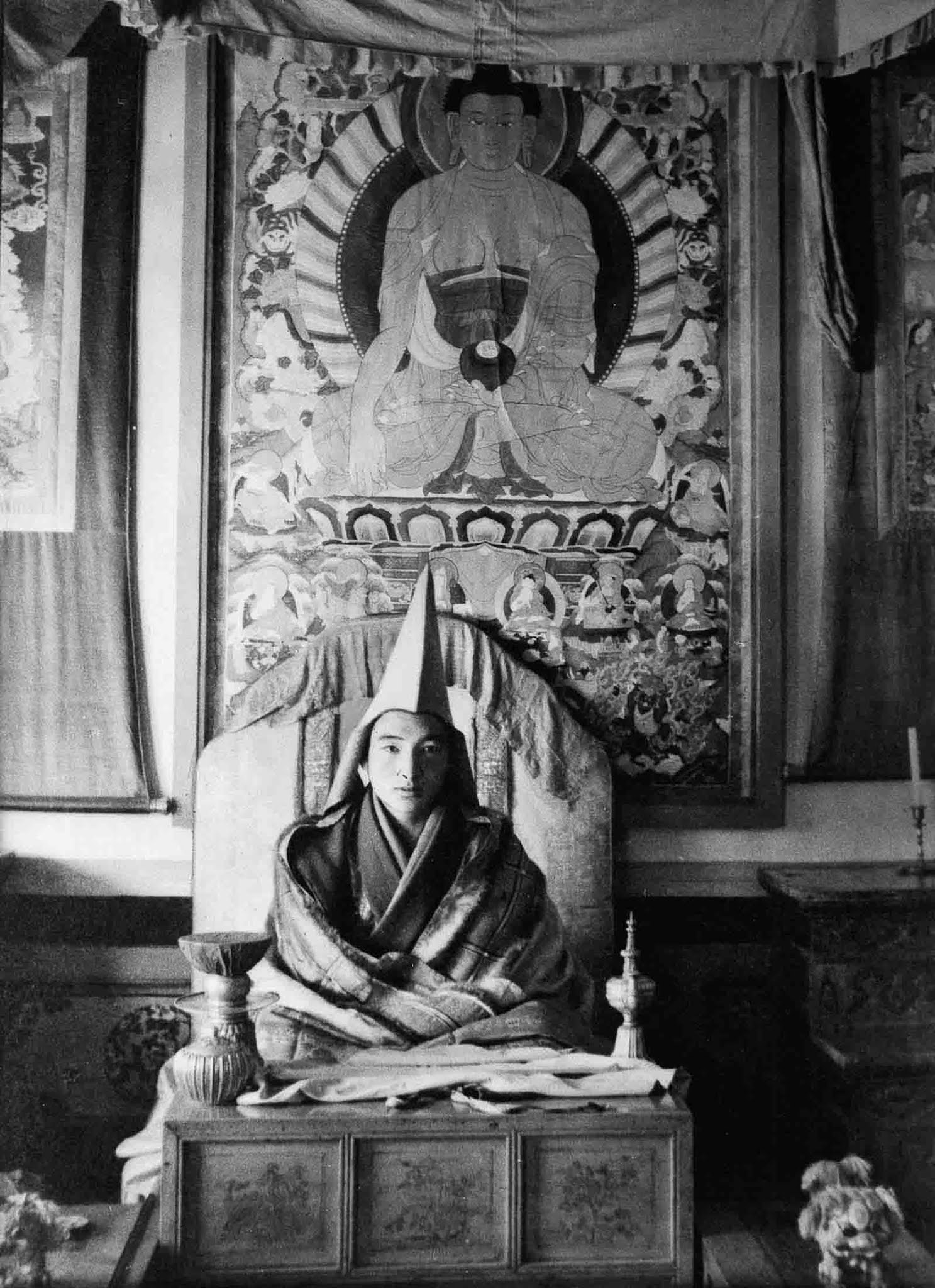 young dalai lama photographs