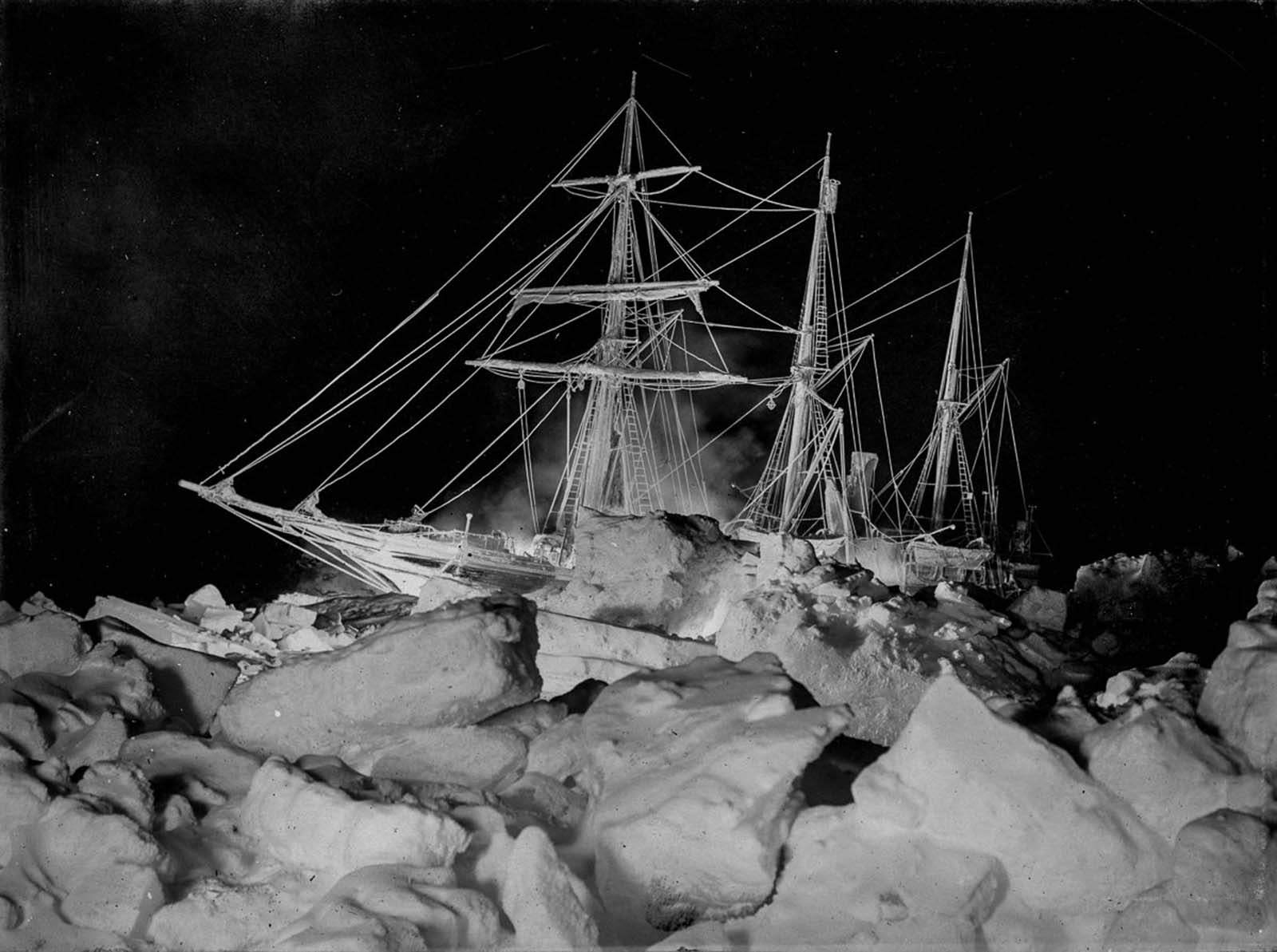 Shackleton Antarctica endurance photographs
