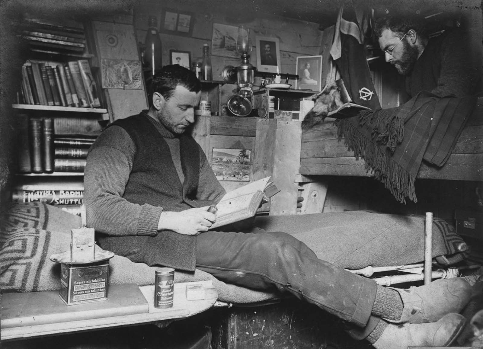 Shackleton Antarctica endurance photographs