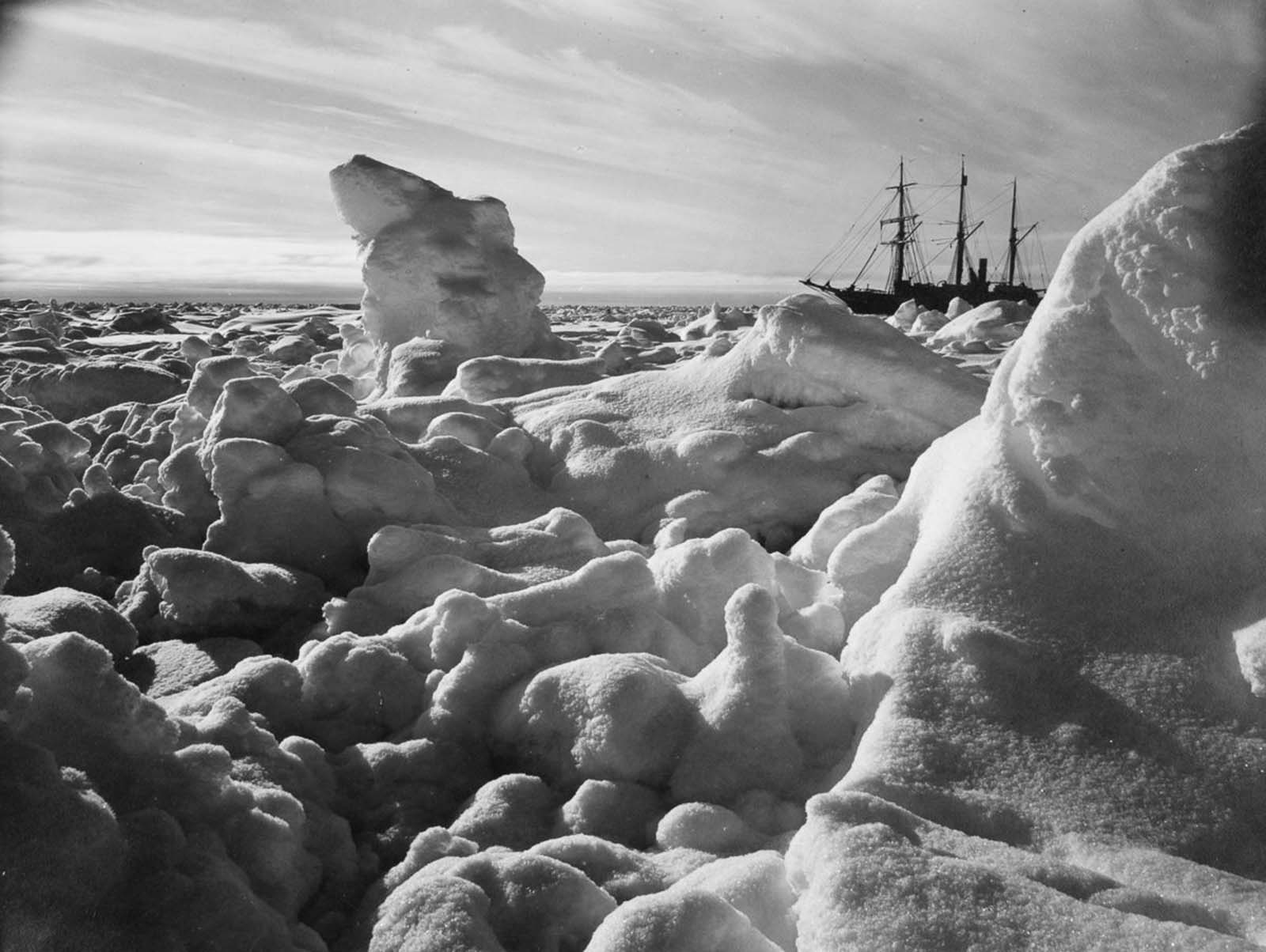 Shackleton Antarctica endurance photographs