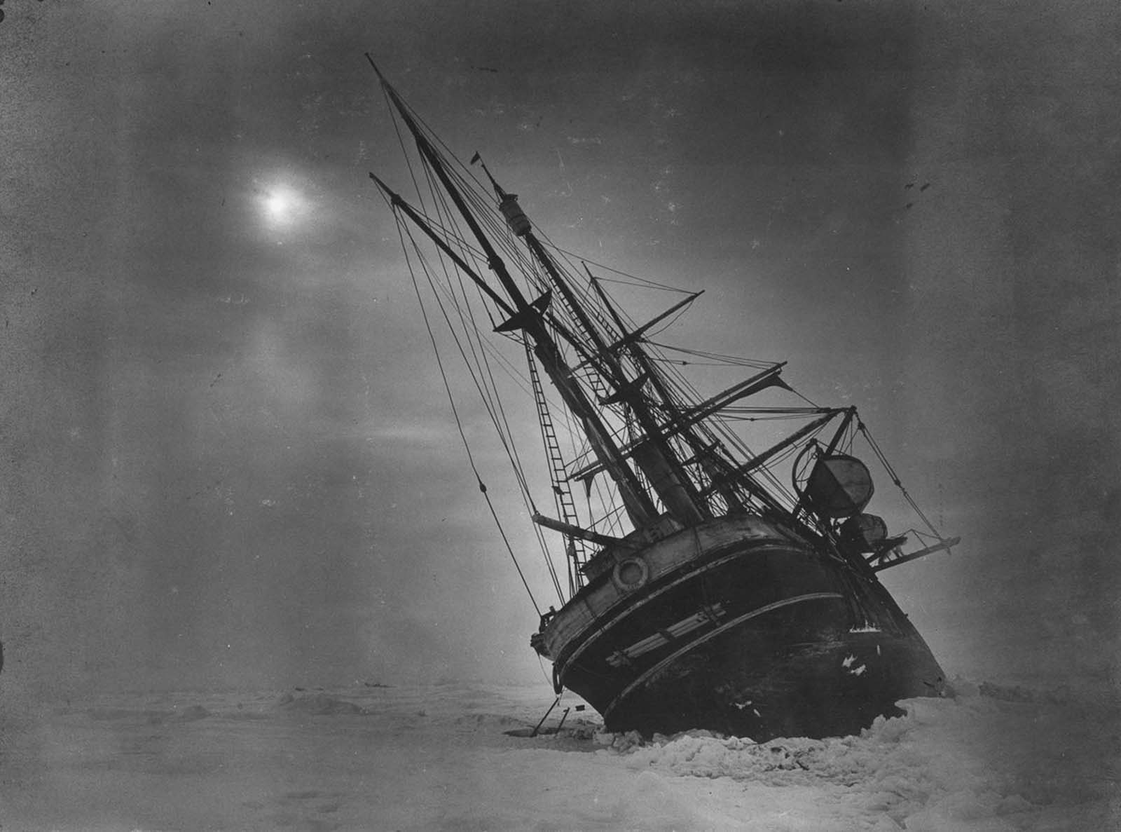 Shackleton Antarctica endurance photographs