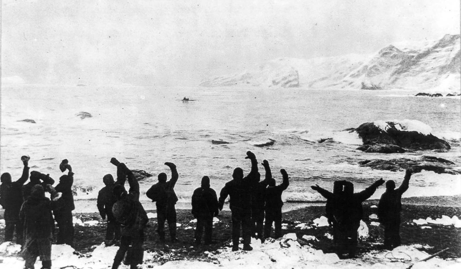 Shackleton Antarctica endurance photographs