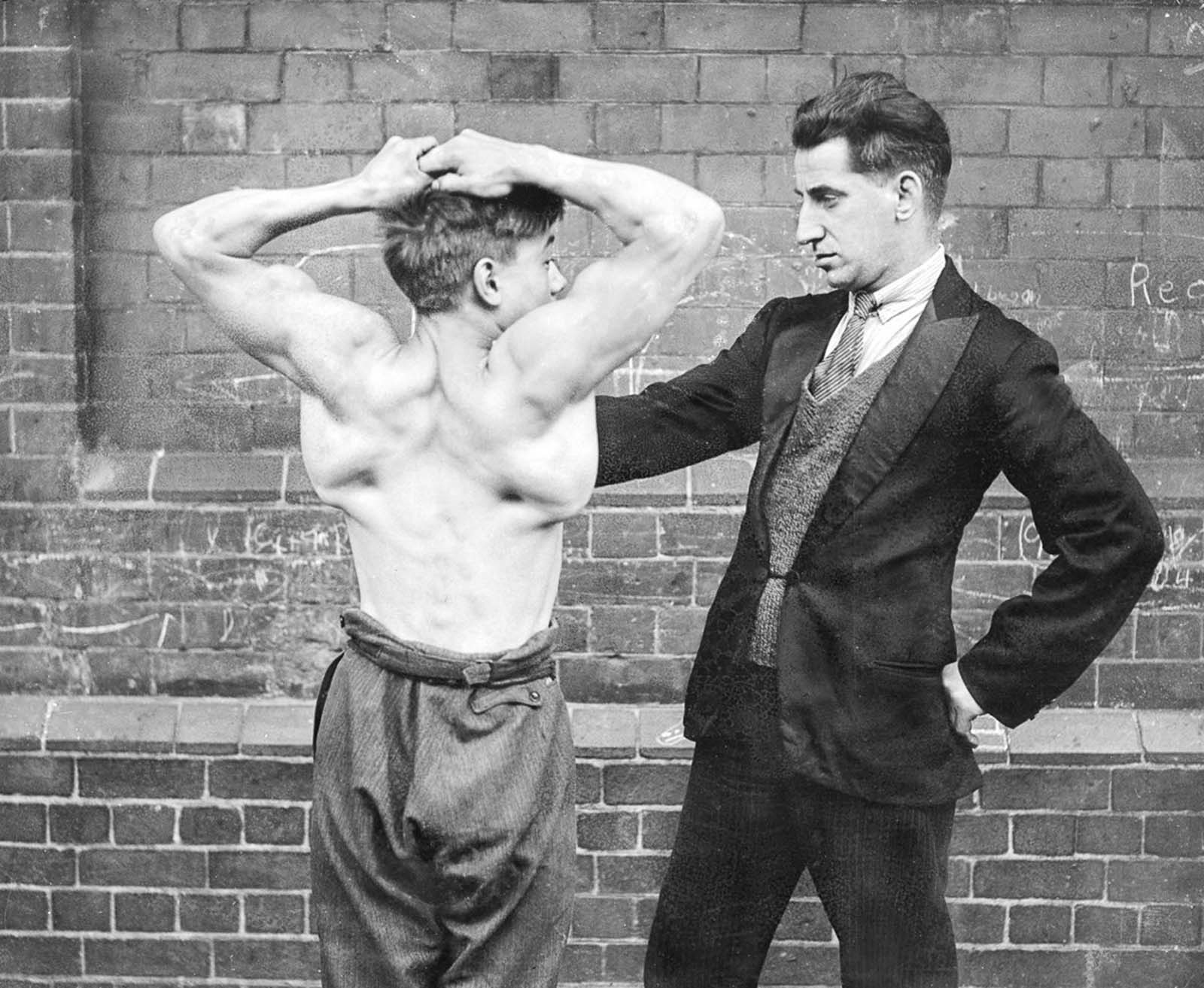 early strongmen photographs