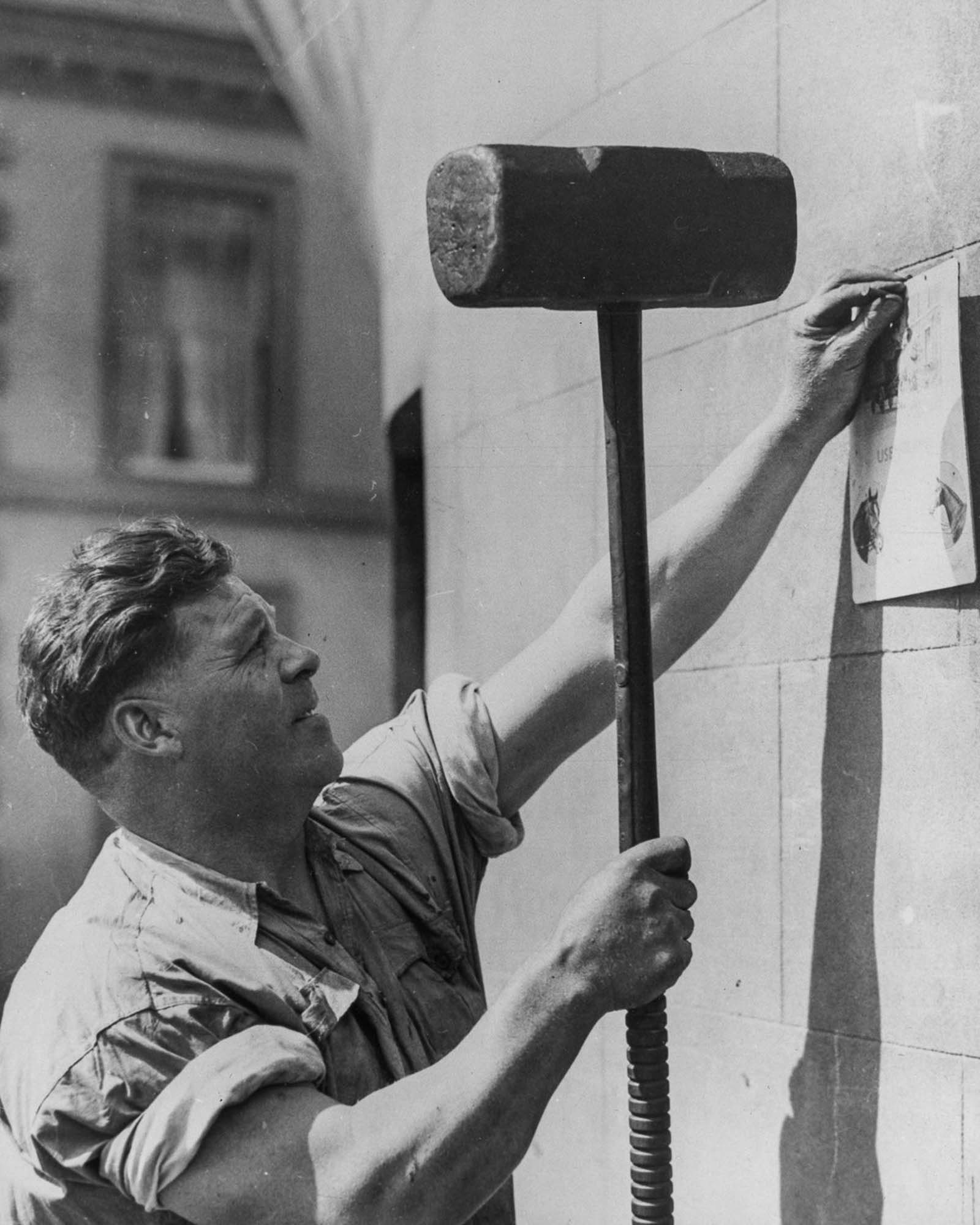 early strongmen photographs