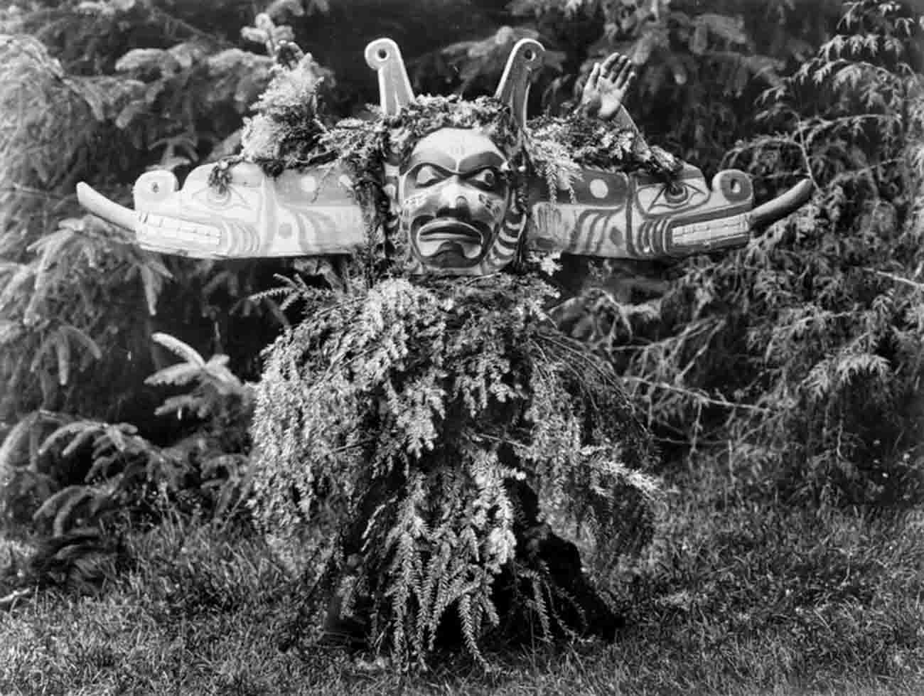 kwakwaka wakw edward curtis photographs