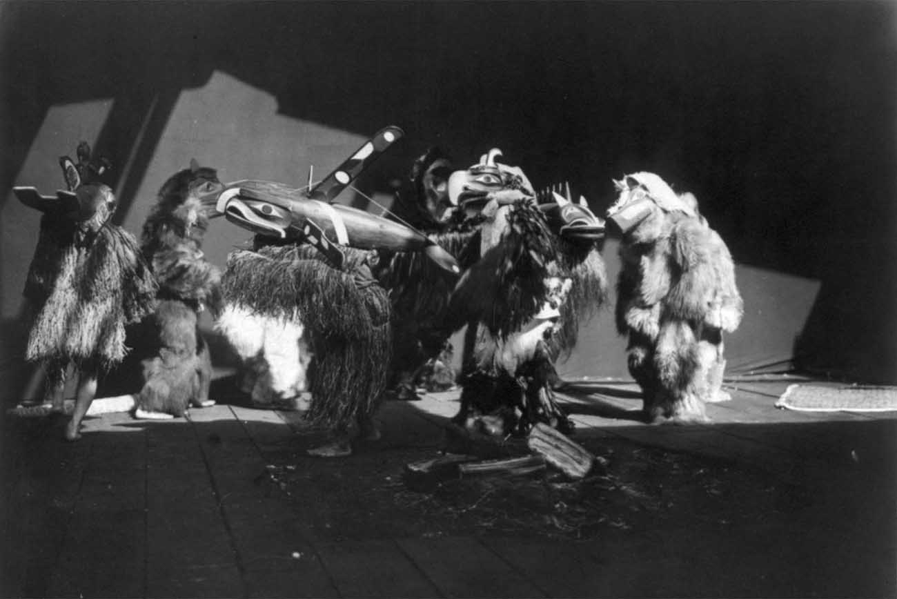 kwakwaka wakw edward curtis photographs
