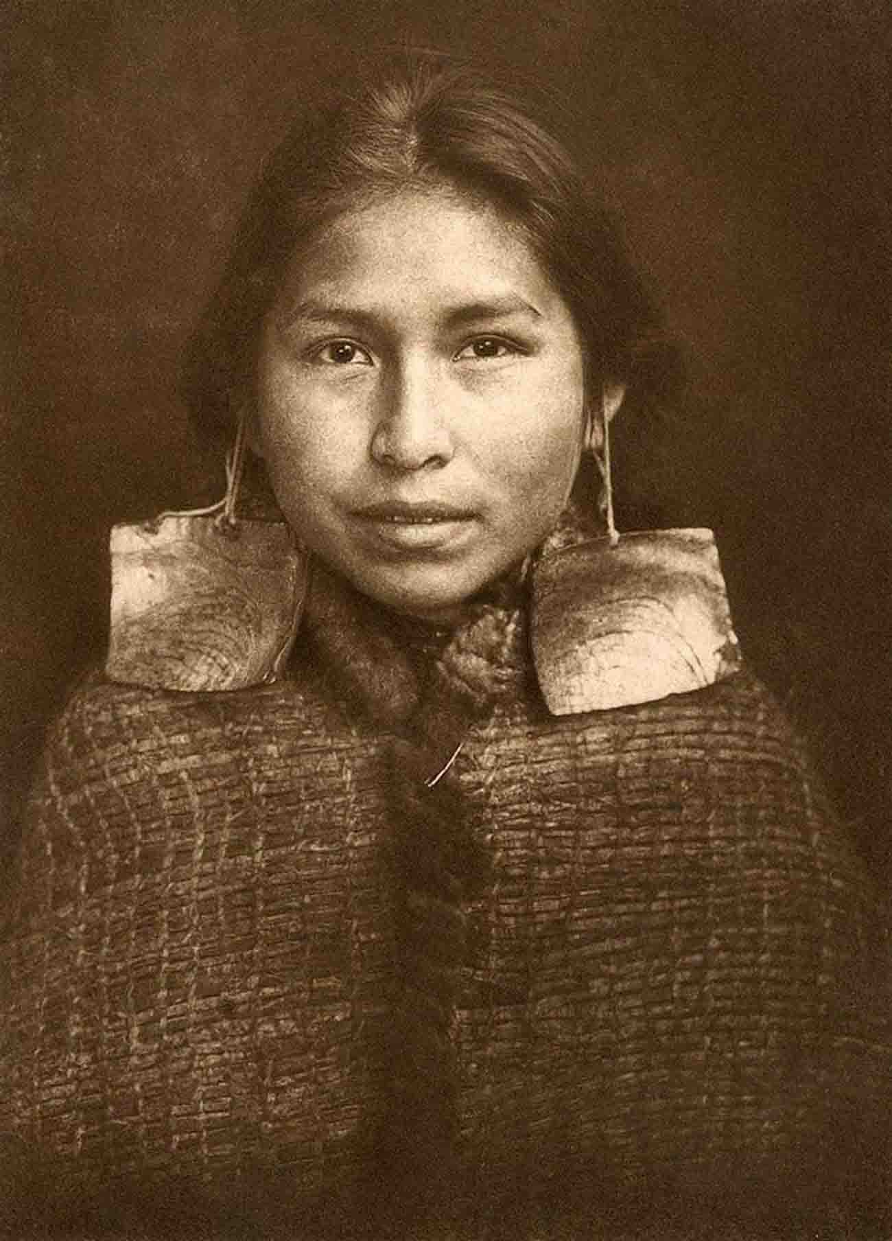 kwakwaka wakw edward curtis photographs