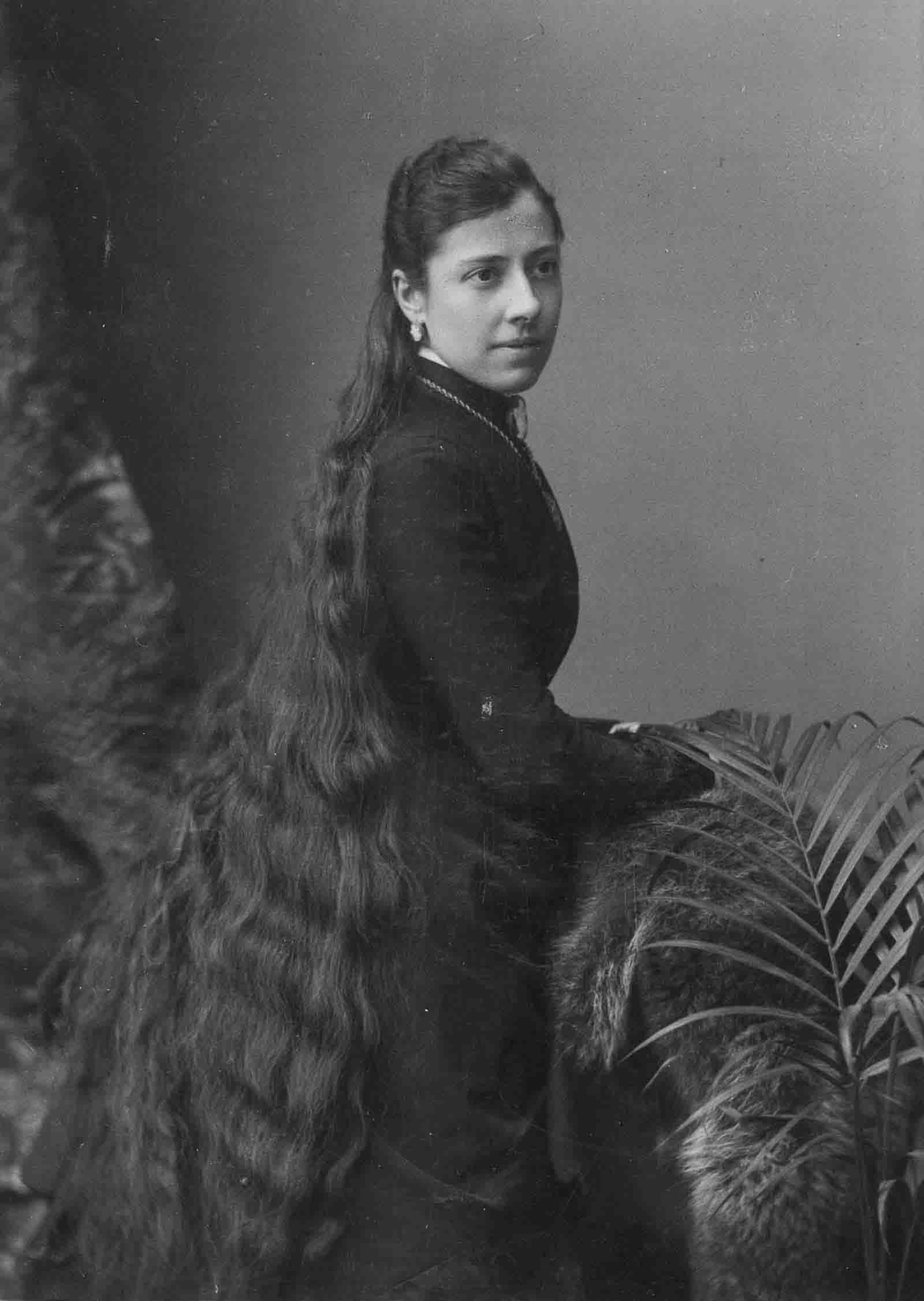  victorian long hair photos