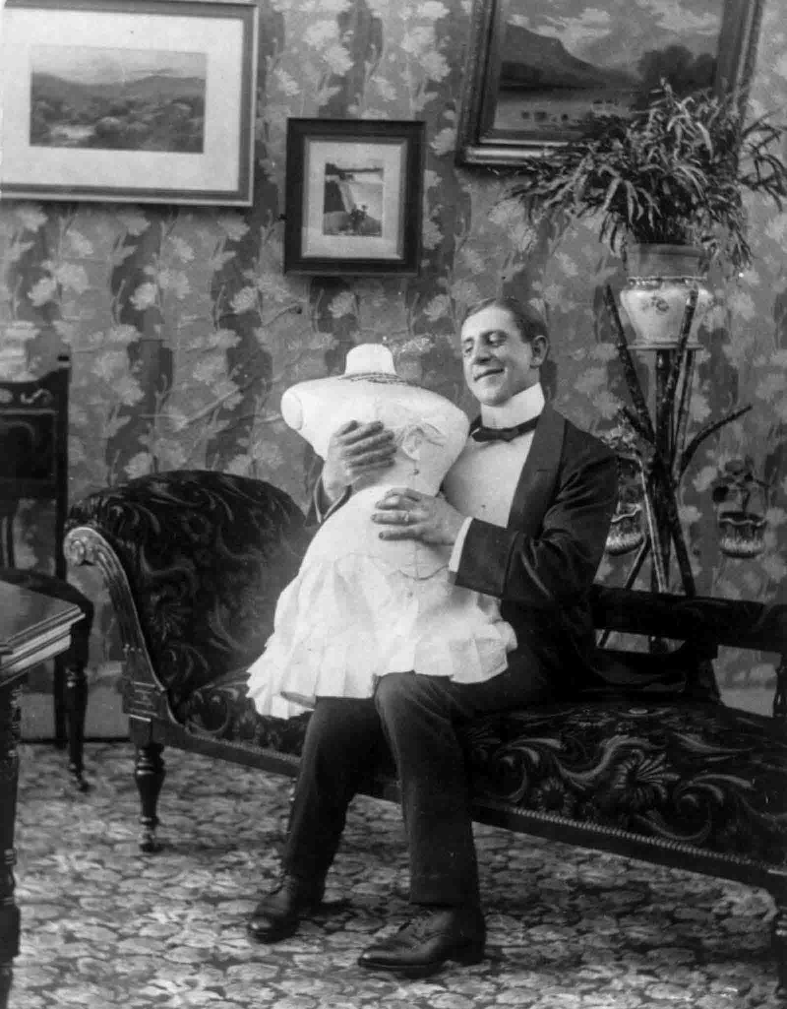 courtship naughty stereo cards