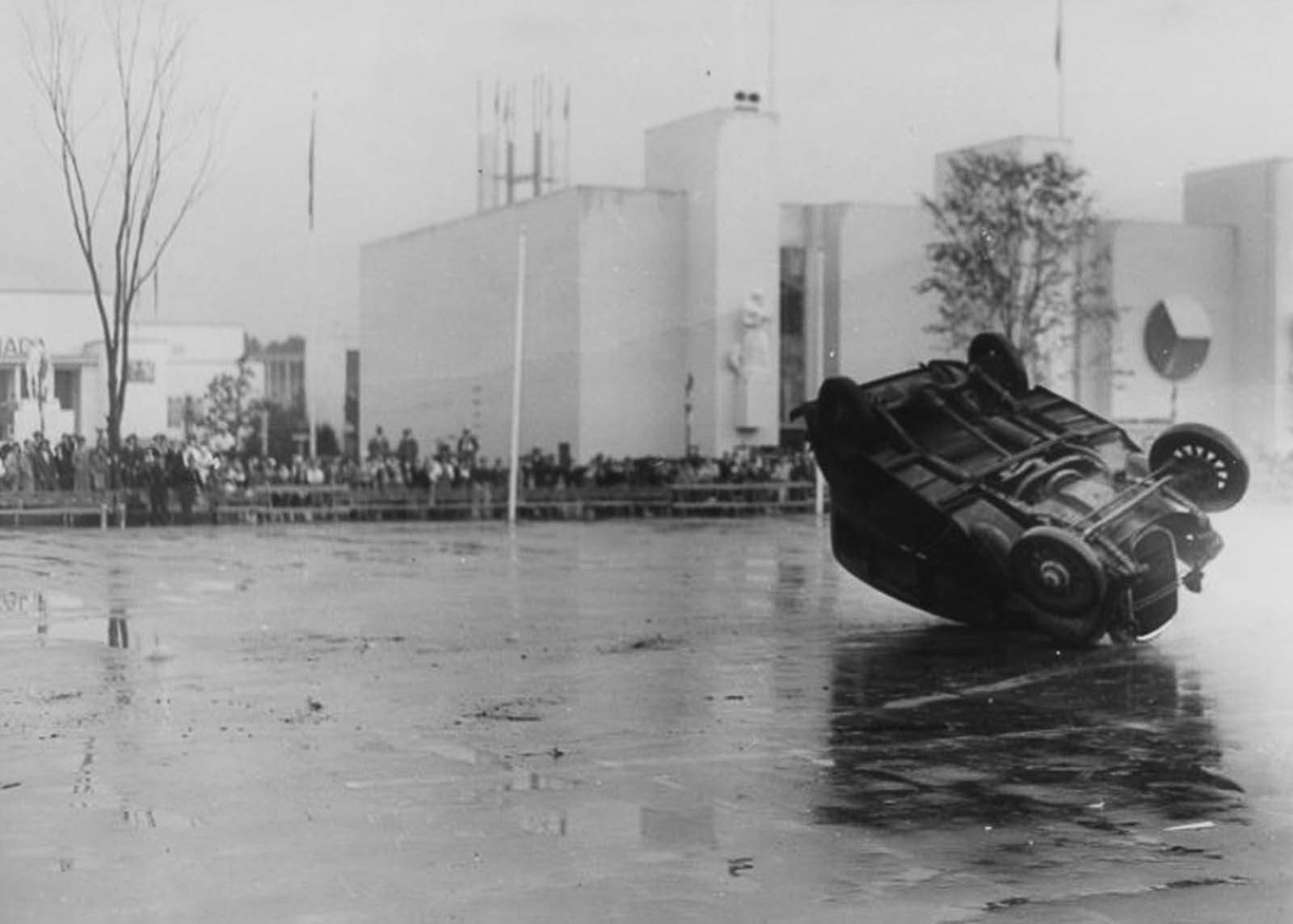 vintage photos stuntmen crashing cars