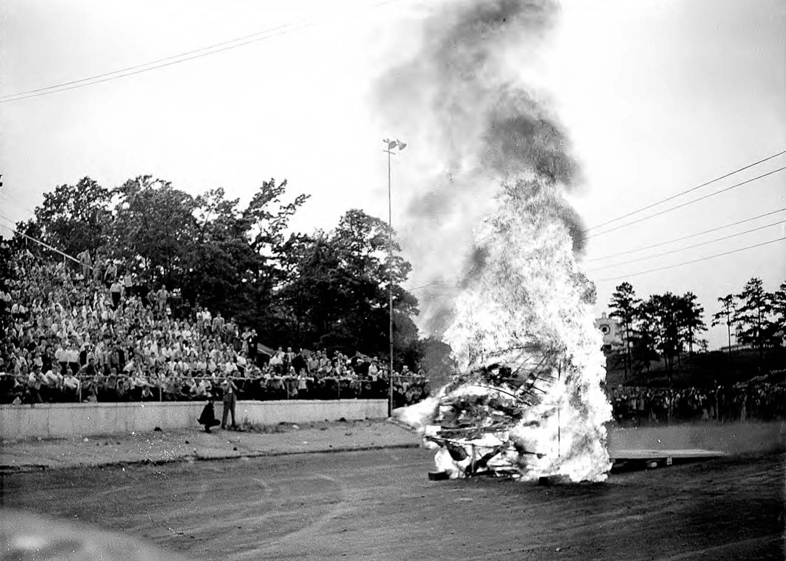 vintage photos stuntmen crashing cars