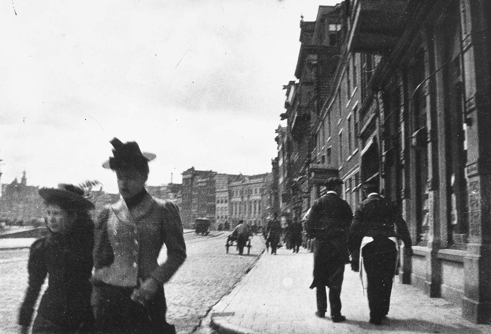 amsterdam photographs george hendrik breitner