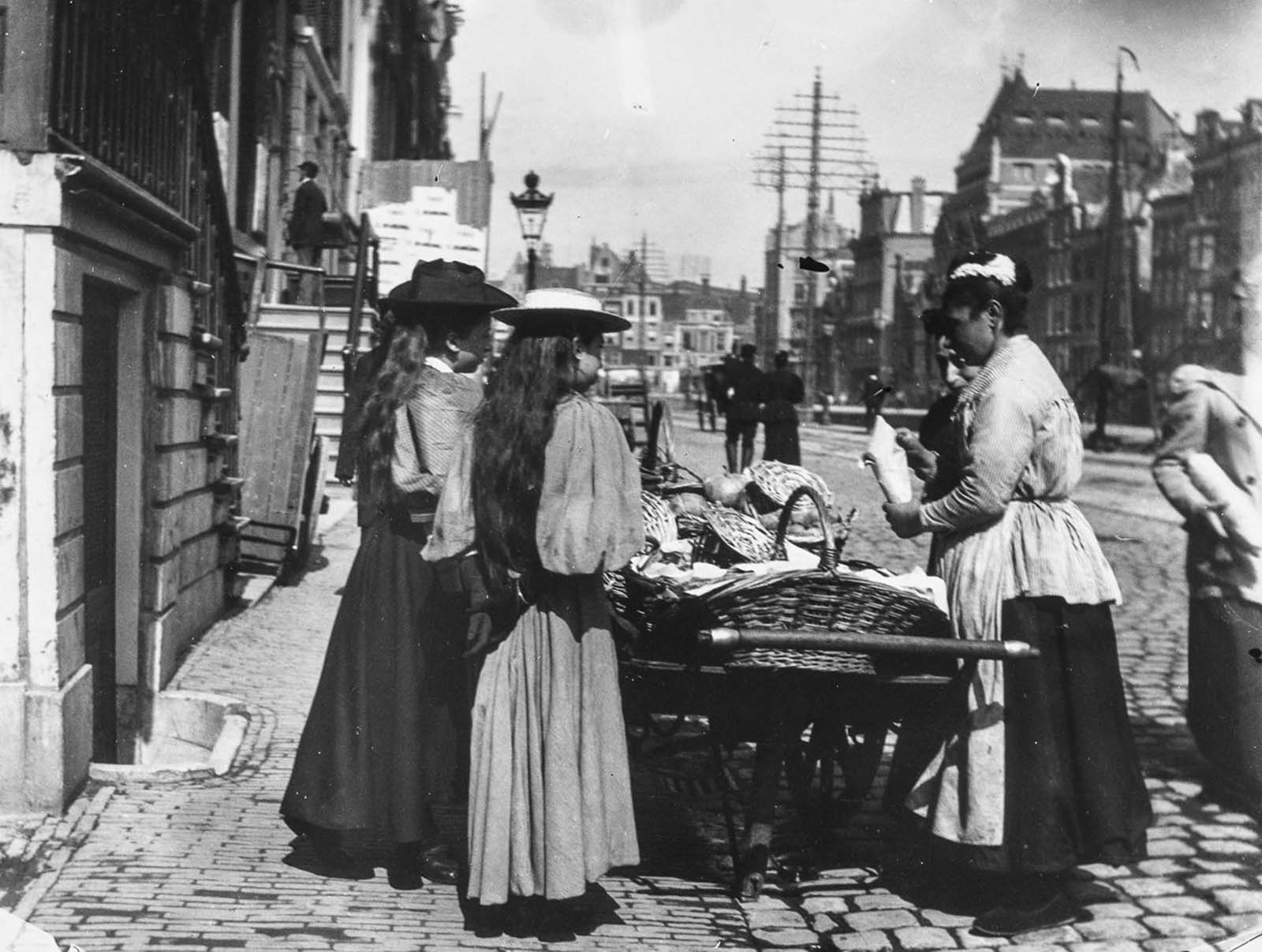 amsterdam photographs george hendrik breitner