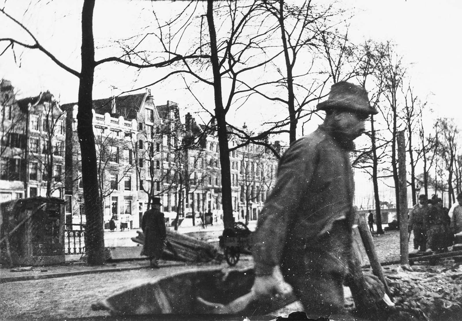 amsterdam photographs george hendrik breitner