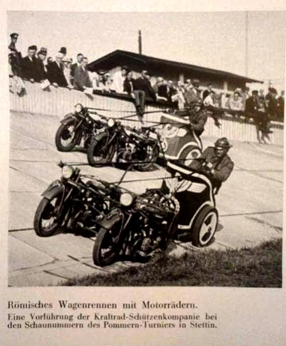 motorcycle chariot races photos