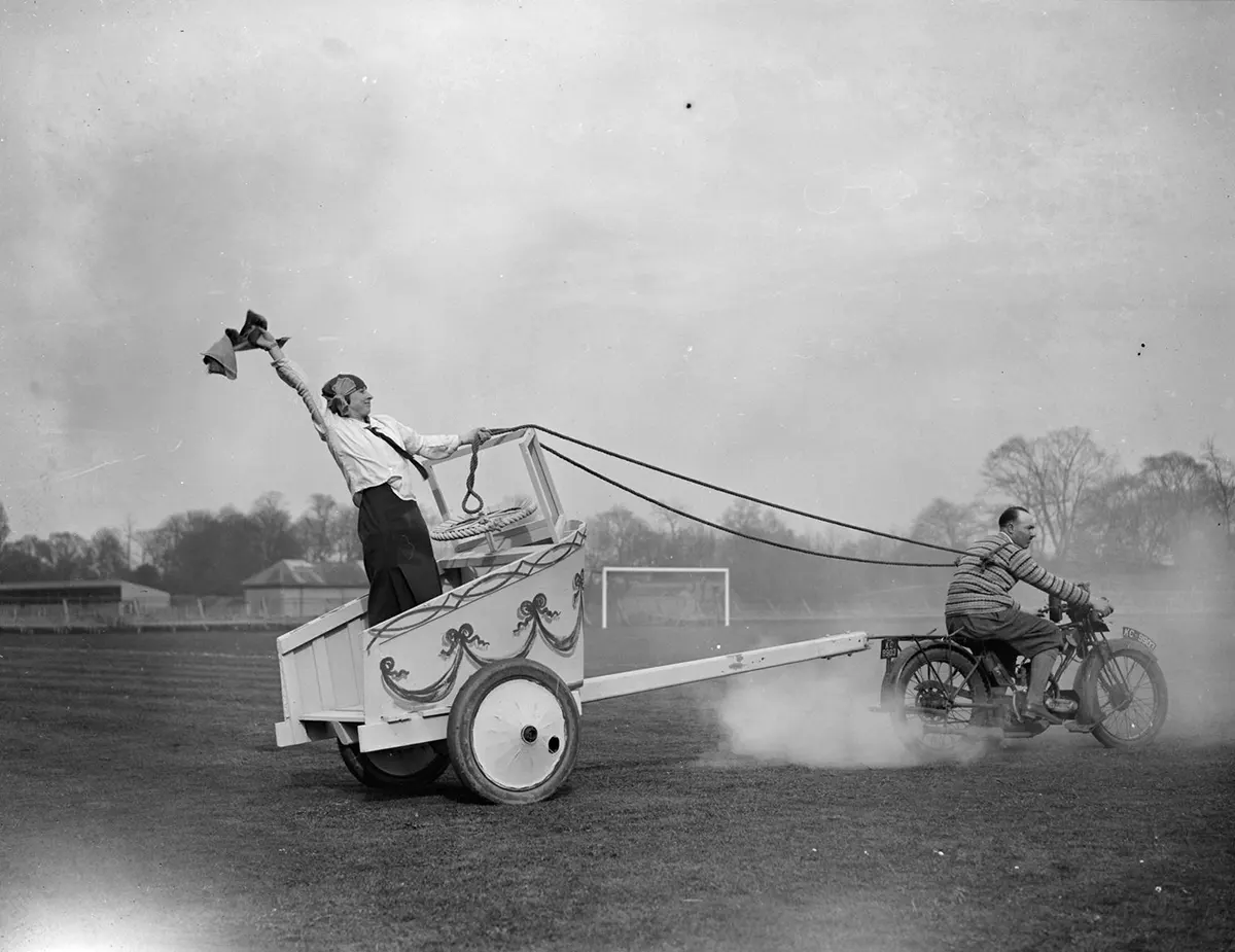 motorcycle chariot races photos
