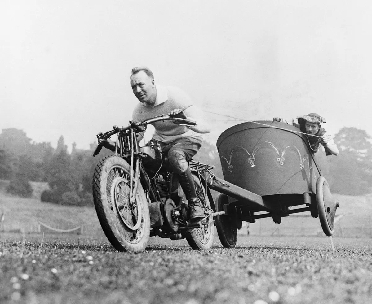 motorcycle chariot races photos