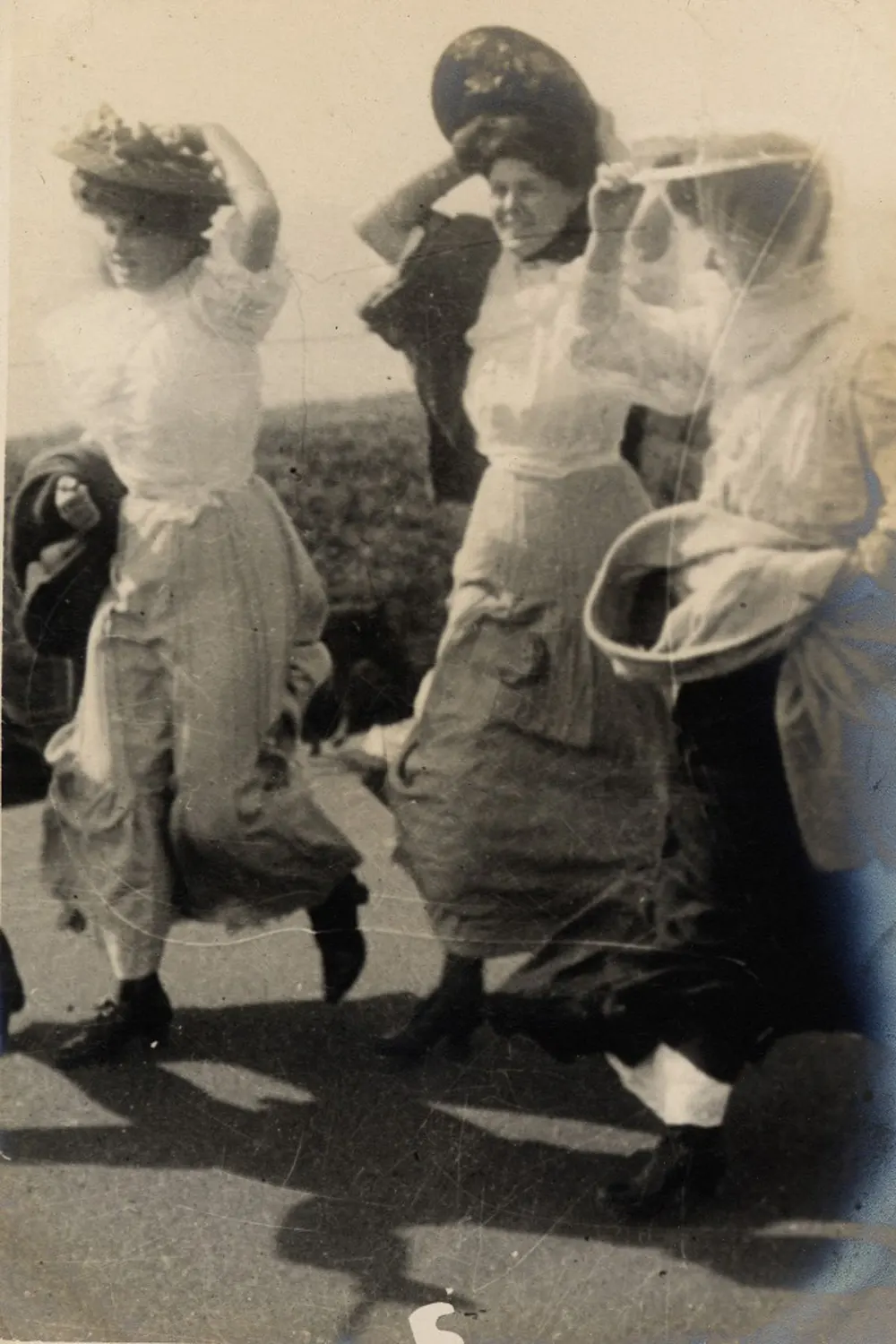 edwardian beach fashion photos