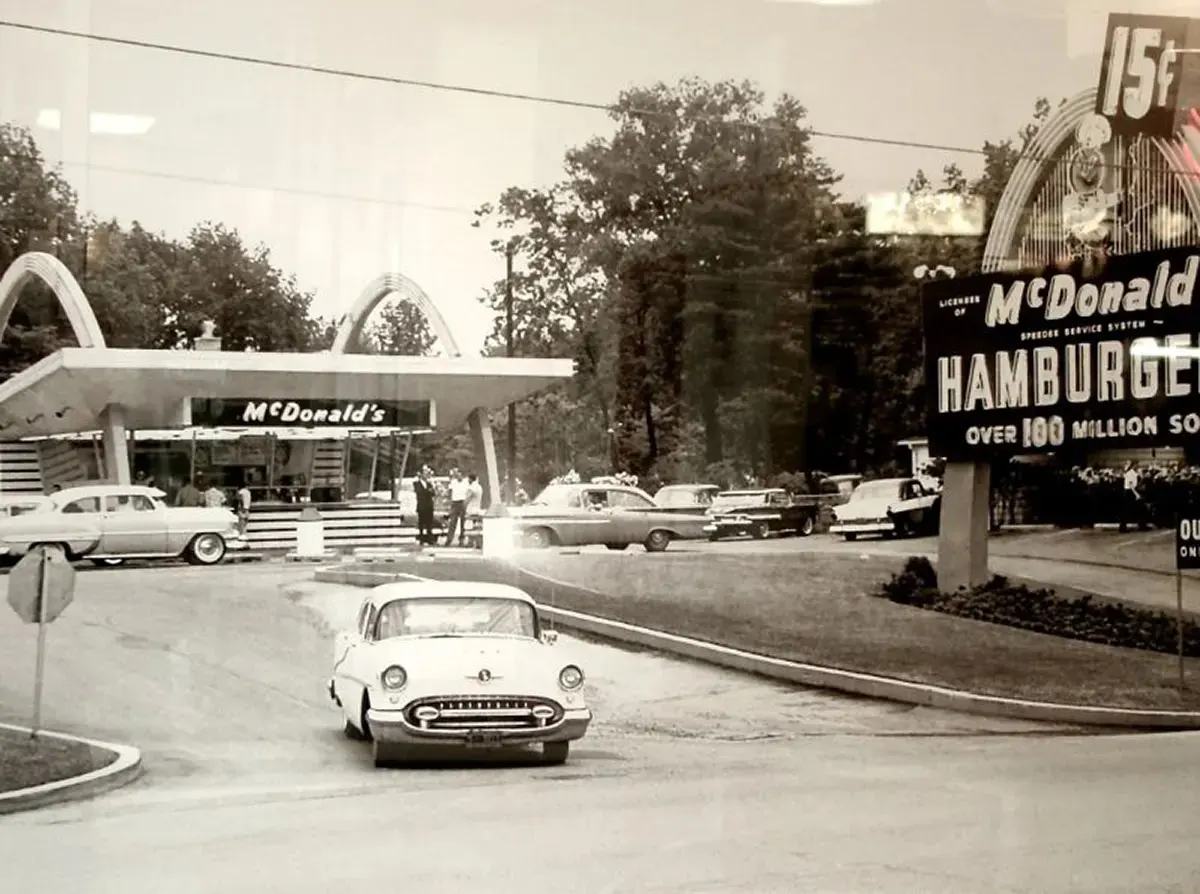 drive-in restaurants vintage photos