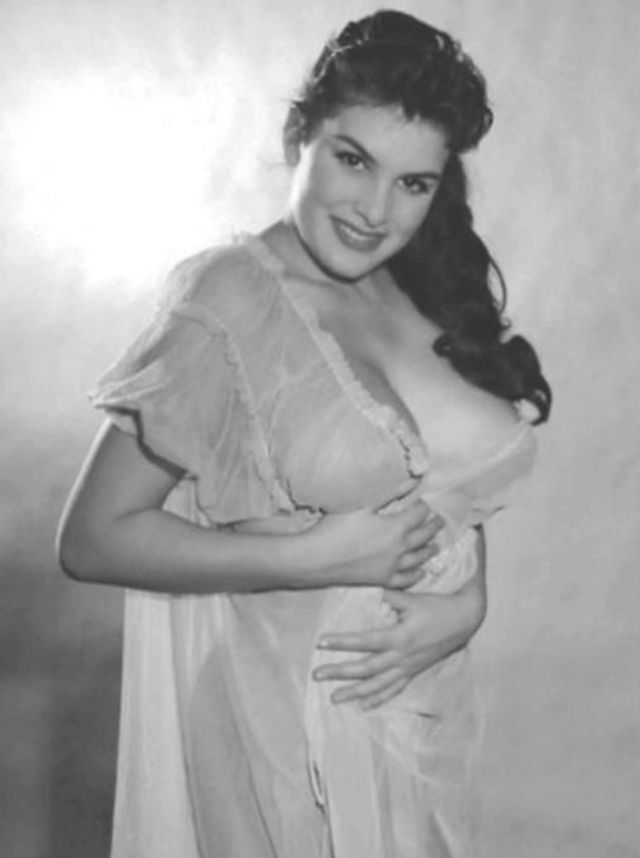 Glamorous Photos of June Wilkinson