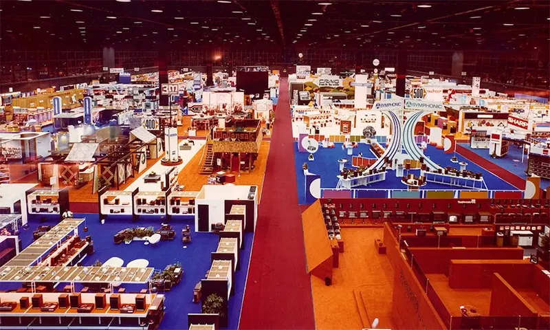 Consumer Electronics Show in Old Photos