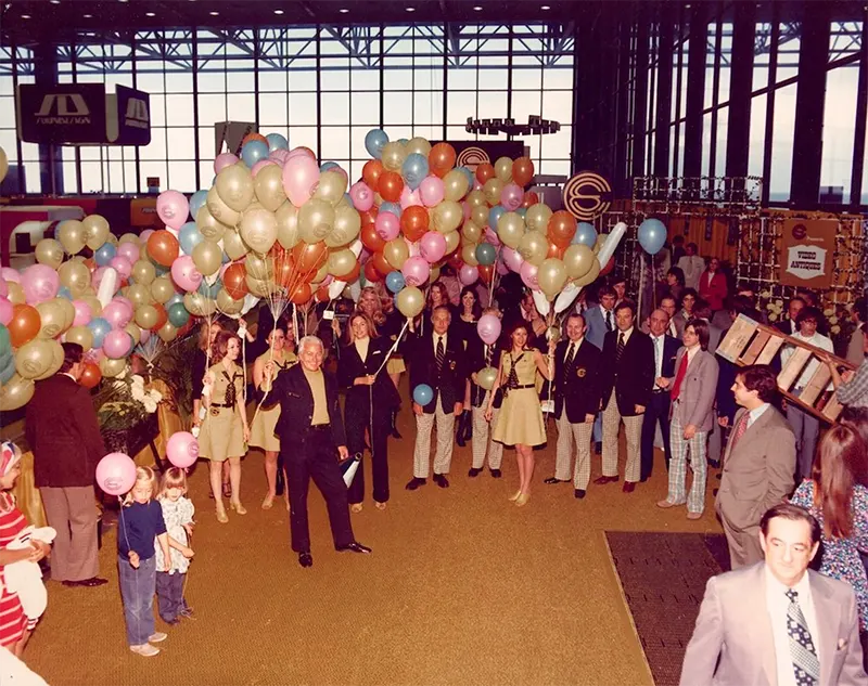 Consumer Electronics Show in Old Photos