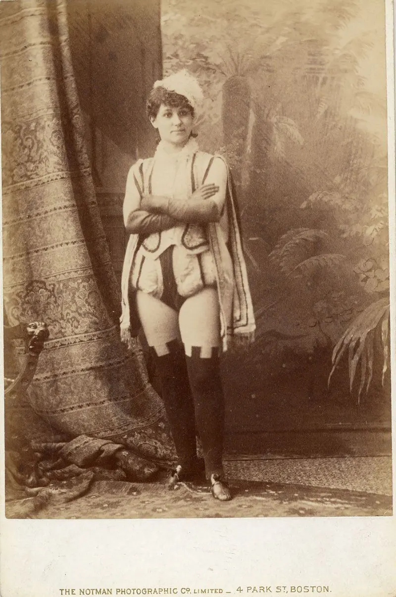 Victorian burlesque dancers photos