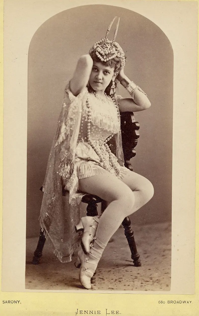 Victorian burlesque dancers photos