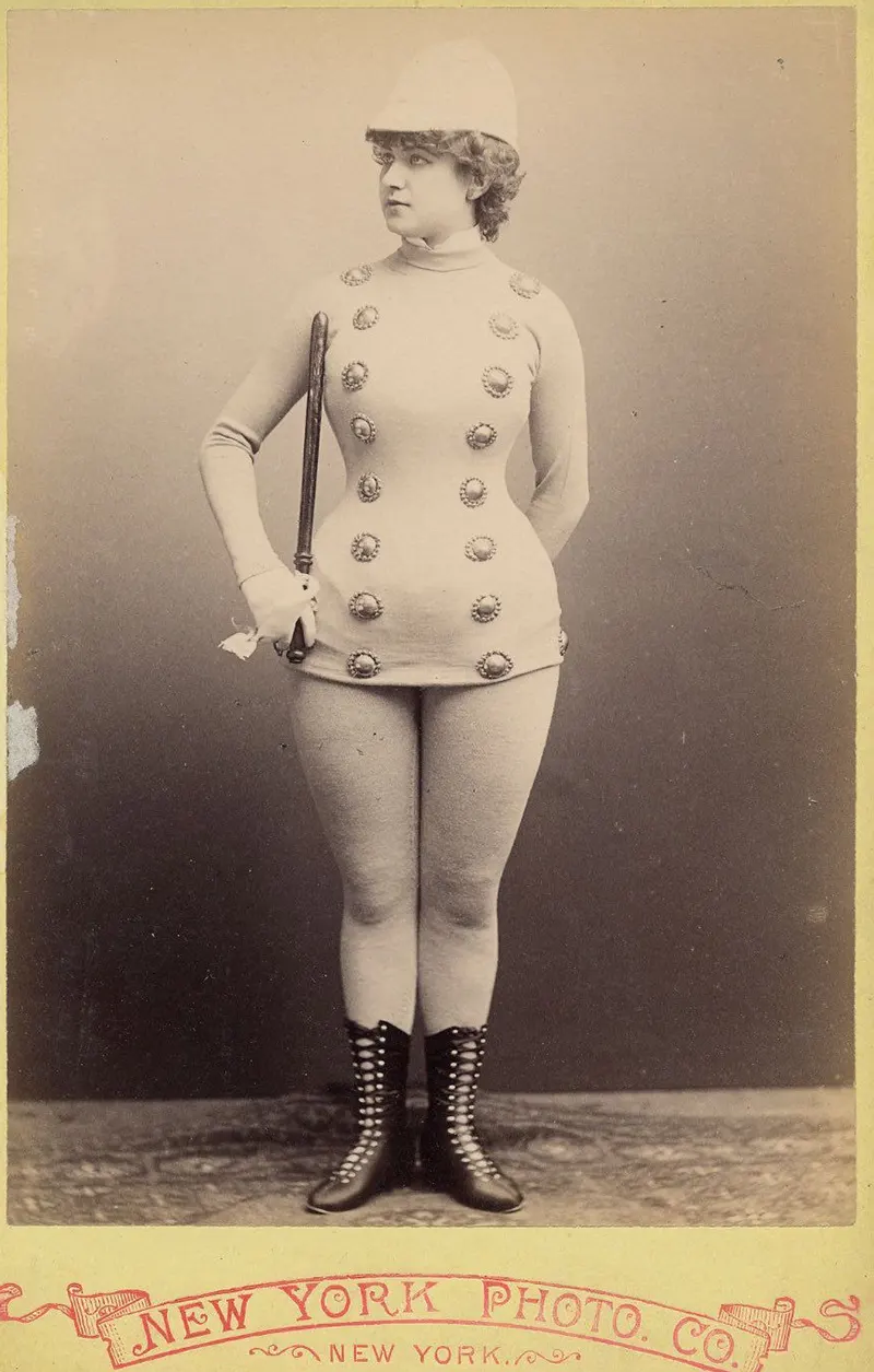 Victorian burlesque dancers photos