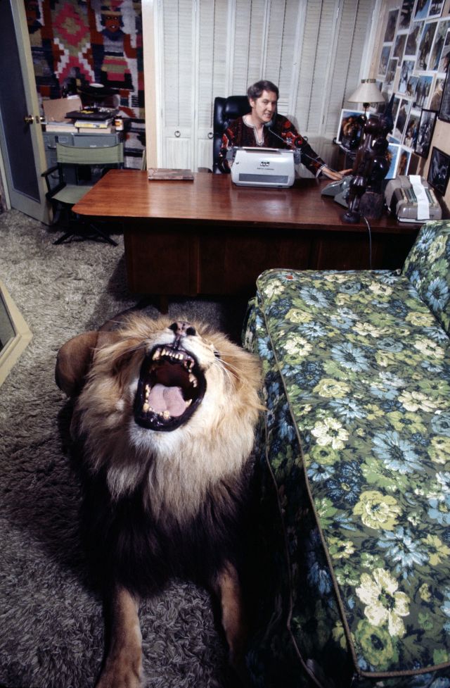 Neil the lion photos Tippi Hedren and Melanie Griffith