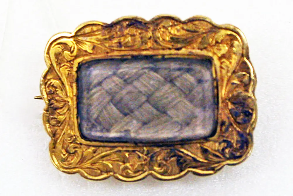 vintage mourning jewelry photos