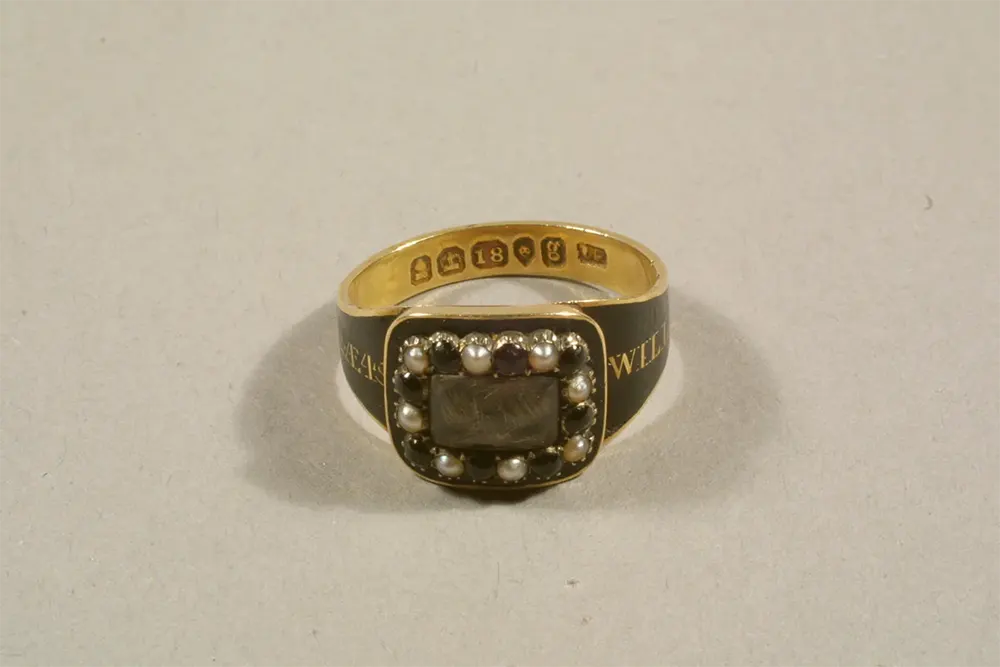 vintage mourning jewelry photos