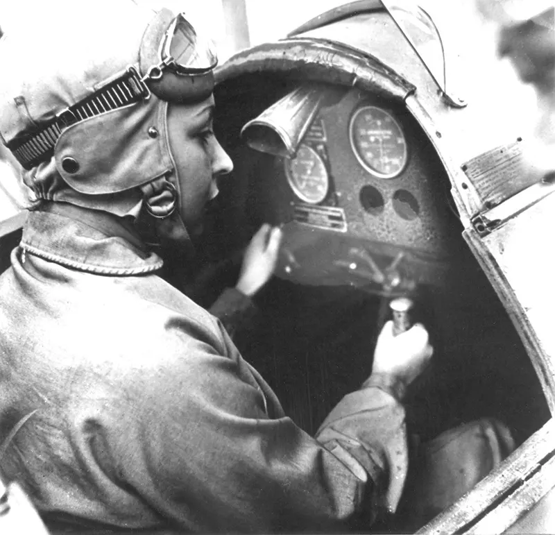women aviators vintage photos