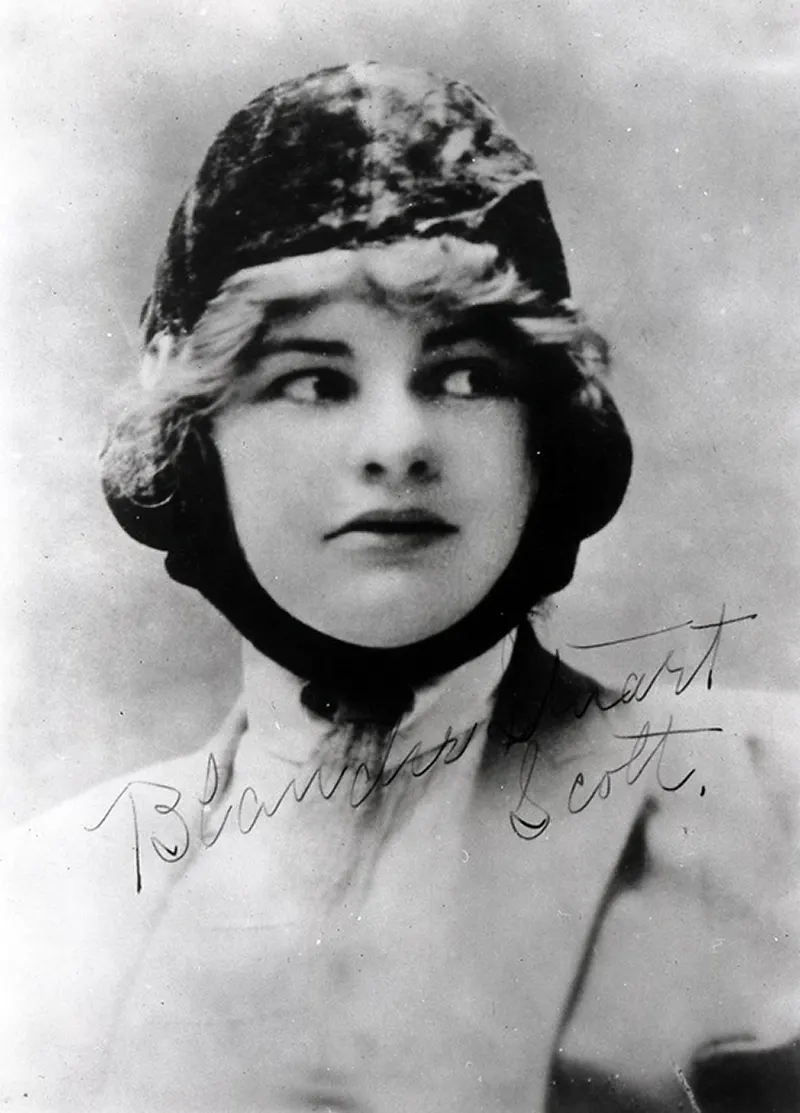 women aviators vintage photos