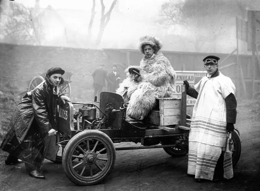 vintage automobilist fashion