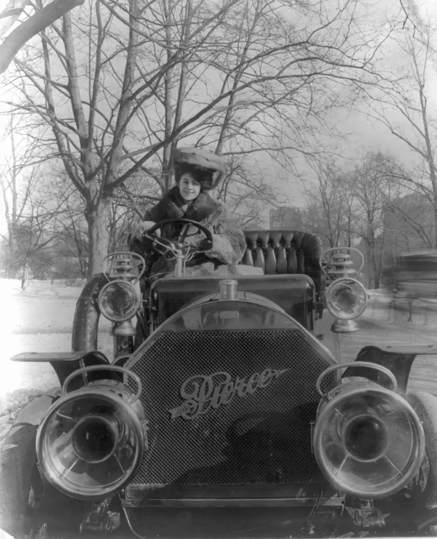 vintage automobilist fashion