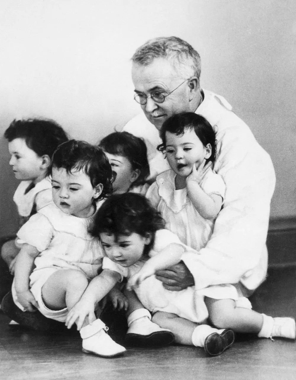 Dionne quintuplets photos