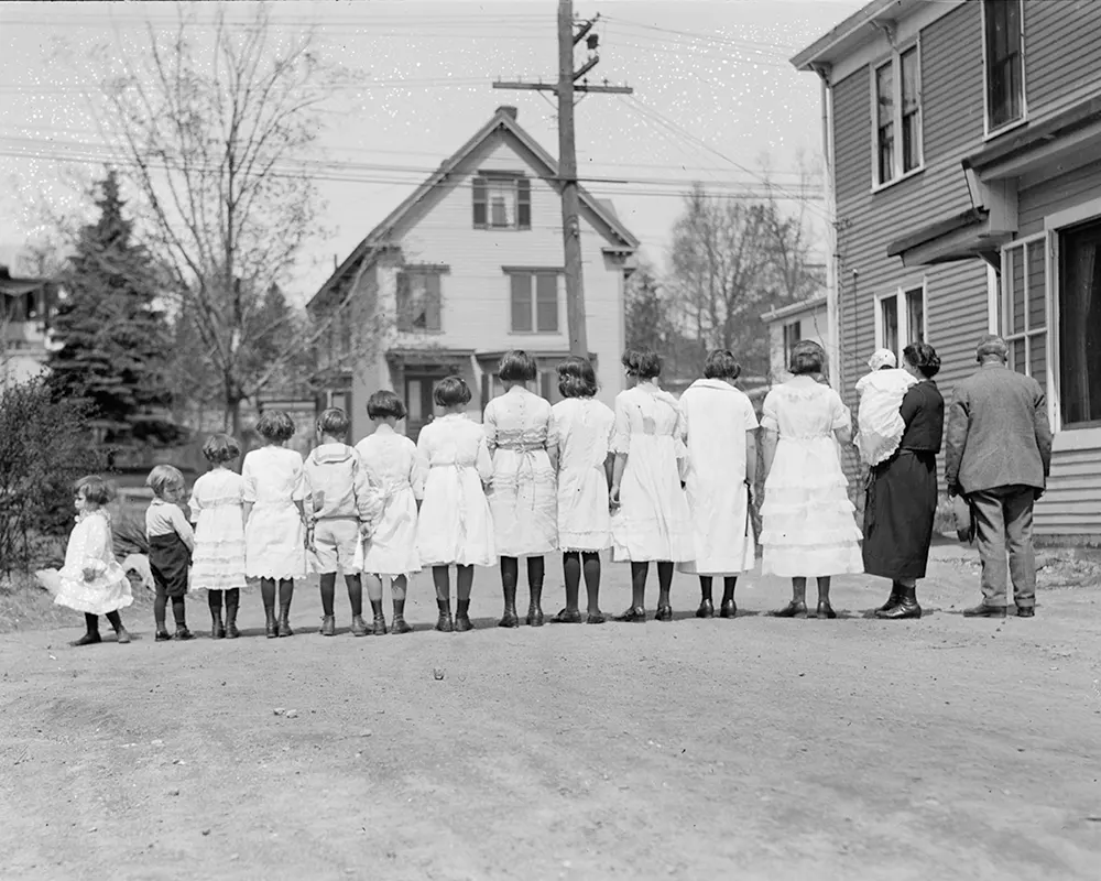 noonan family with thirteen children