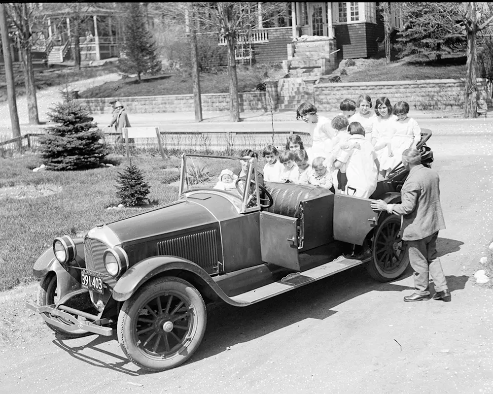 noonan family with thirteen children