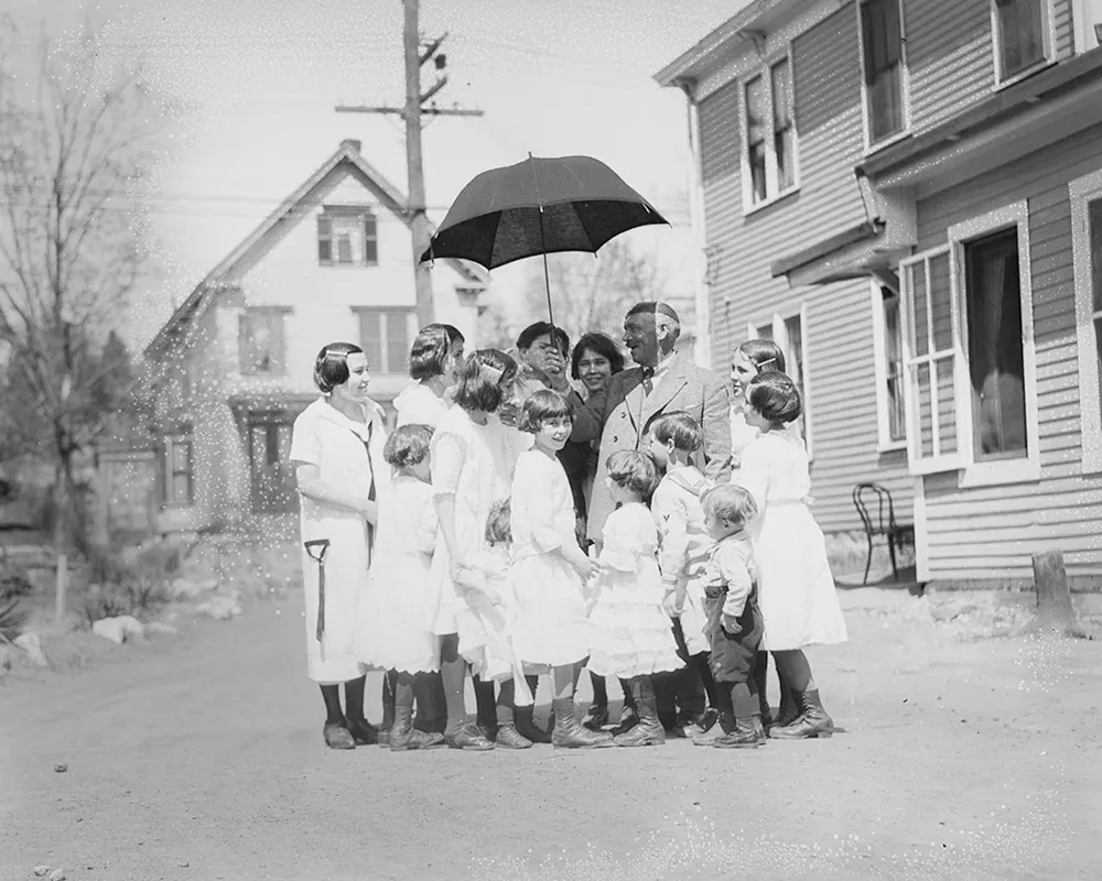 noonan family with thirteen children