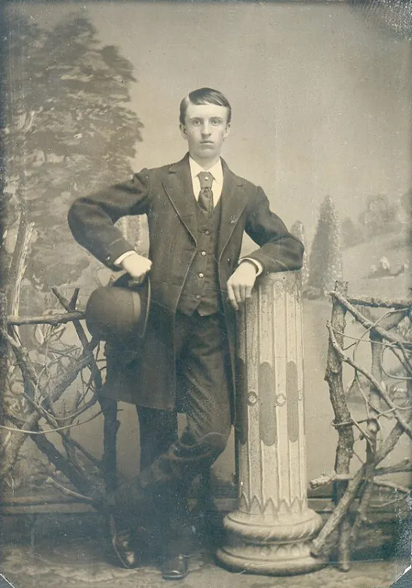 Victorian Young Men Fashion Dress Style