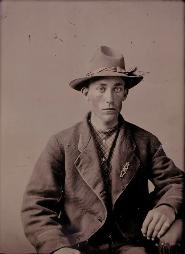 Victorian Young Men Fashion Dress Style