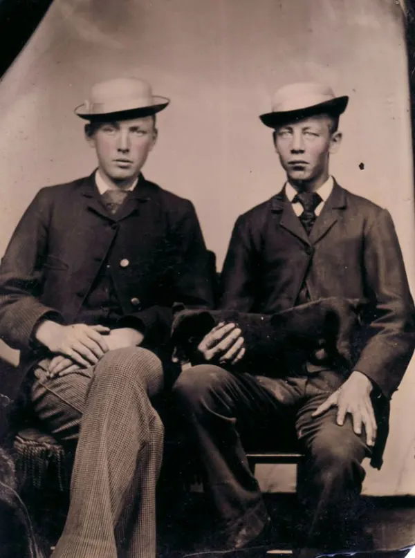 Victorian Young Men Fashion Dress Style