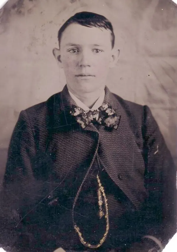 Victorian Young Men Fashion Dress Style