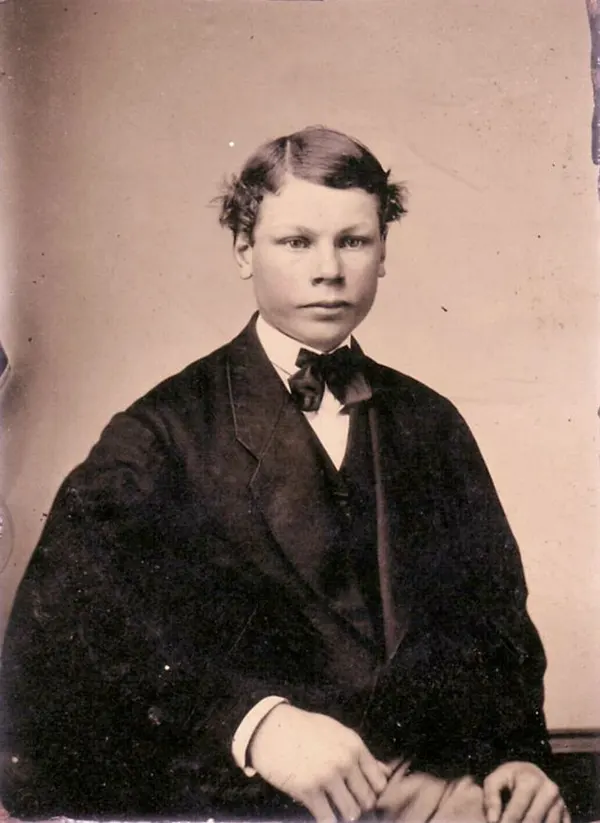 Victorian Young Men Fashion Dress Style