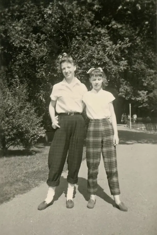 vintage photos teenage girls fashion 1950s